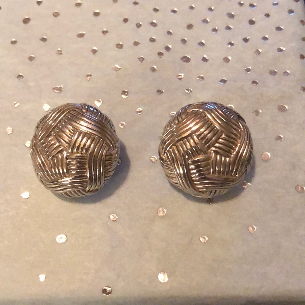 Oscar de la Renta clip on earrings